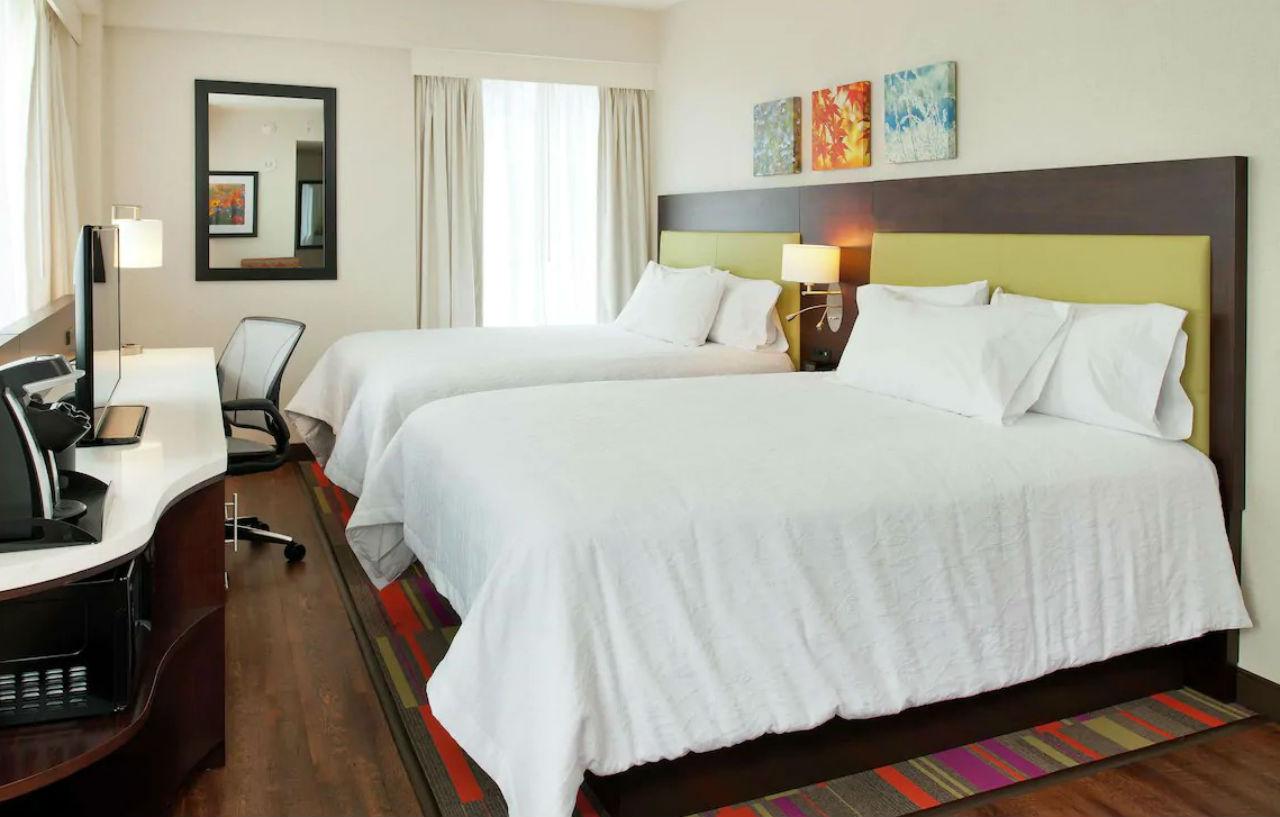 Hilton Garden Inn Pittsburgh Downtown Екстериор снимка