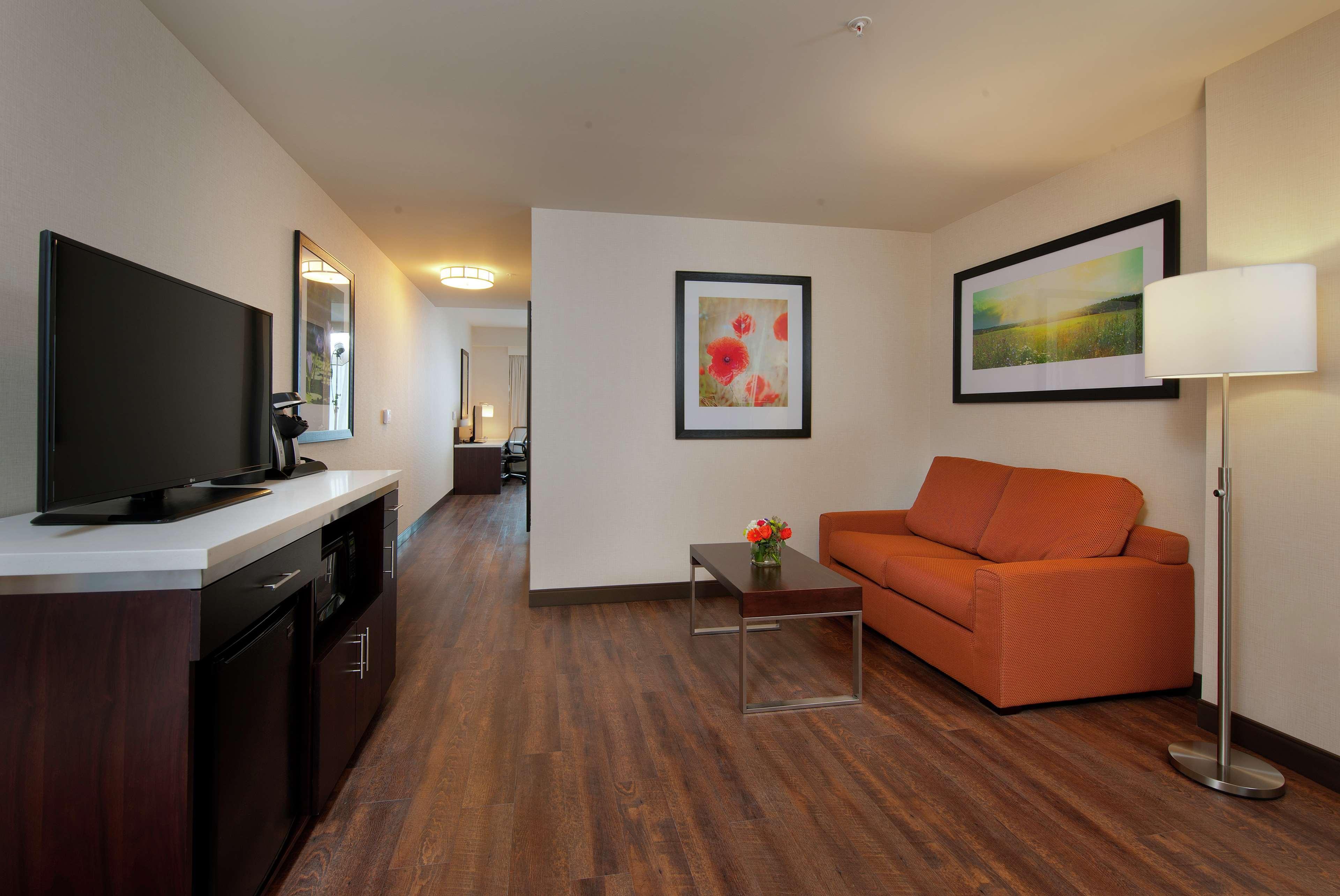 Hilton Garden Inn Pittsburgh Downtown Екстериор снимка
