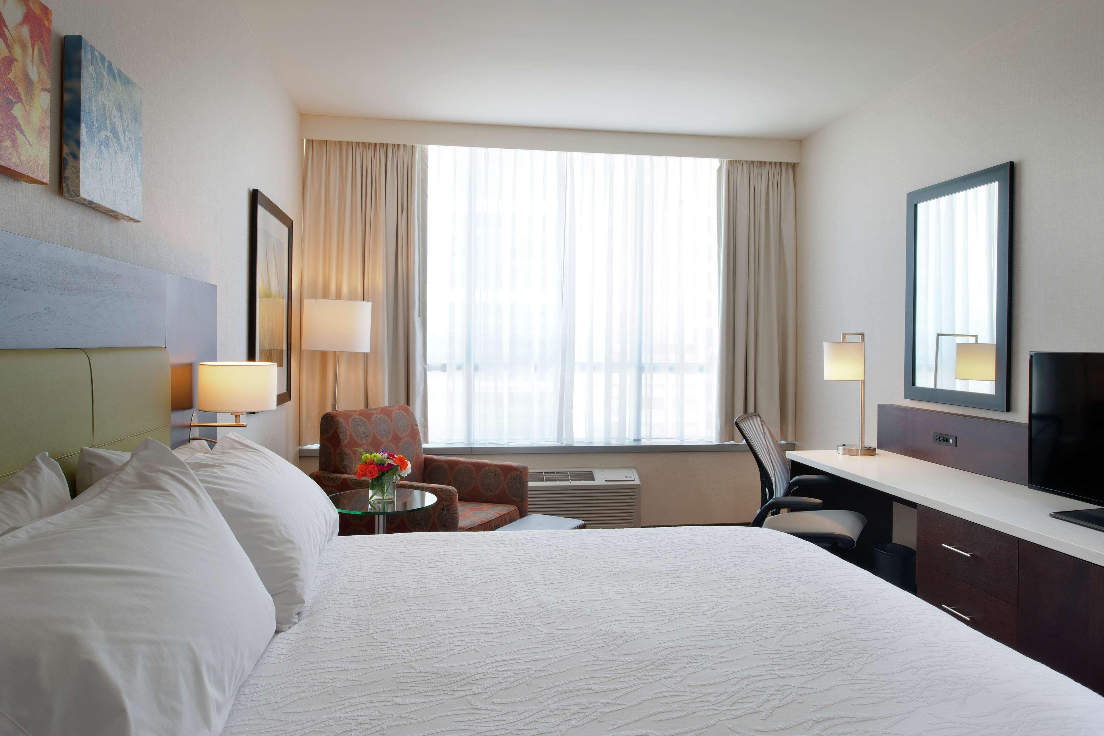 Hilton Garden Inn Pittsburgh Downtown Екстериор снимка
