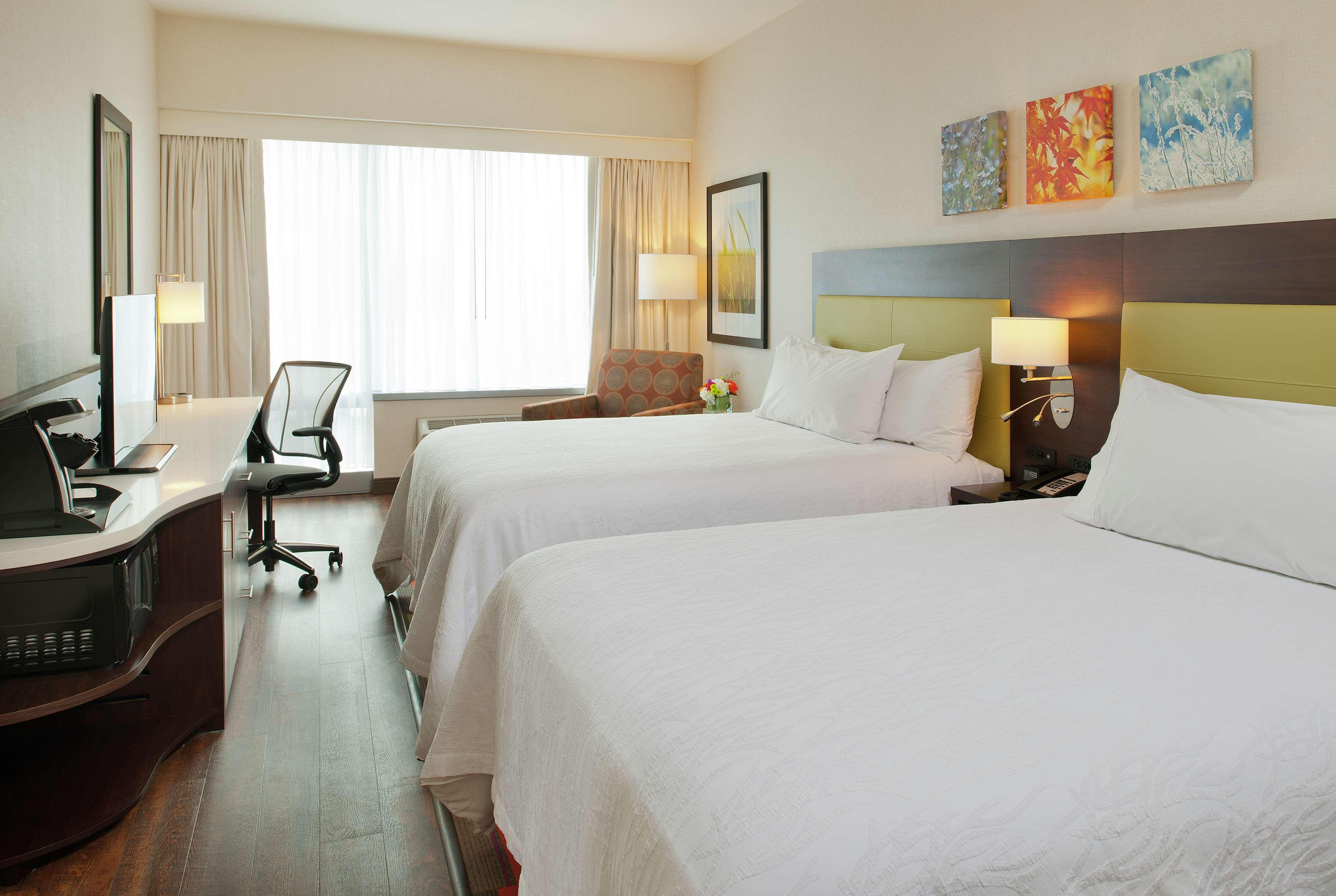 Hilton Garden Inn Pittsburgh Downtown Екстериор снимка