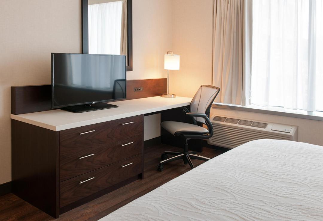 Hilton Garden Inn Pittsburgh Downtown Екстериор снимка