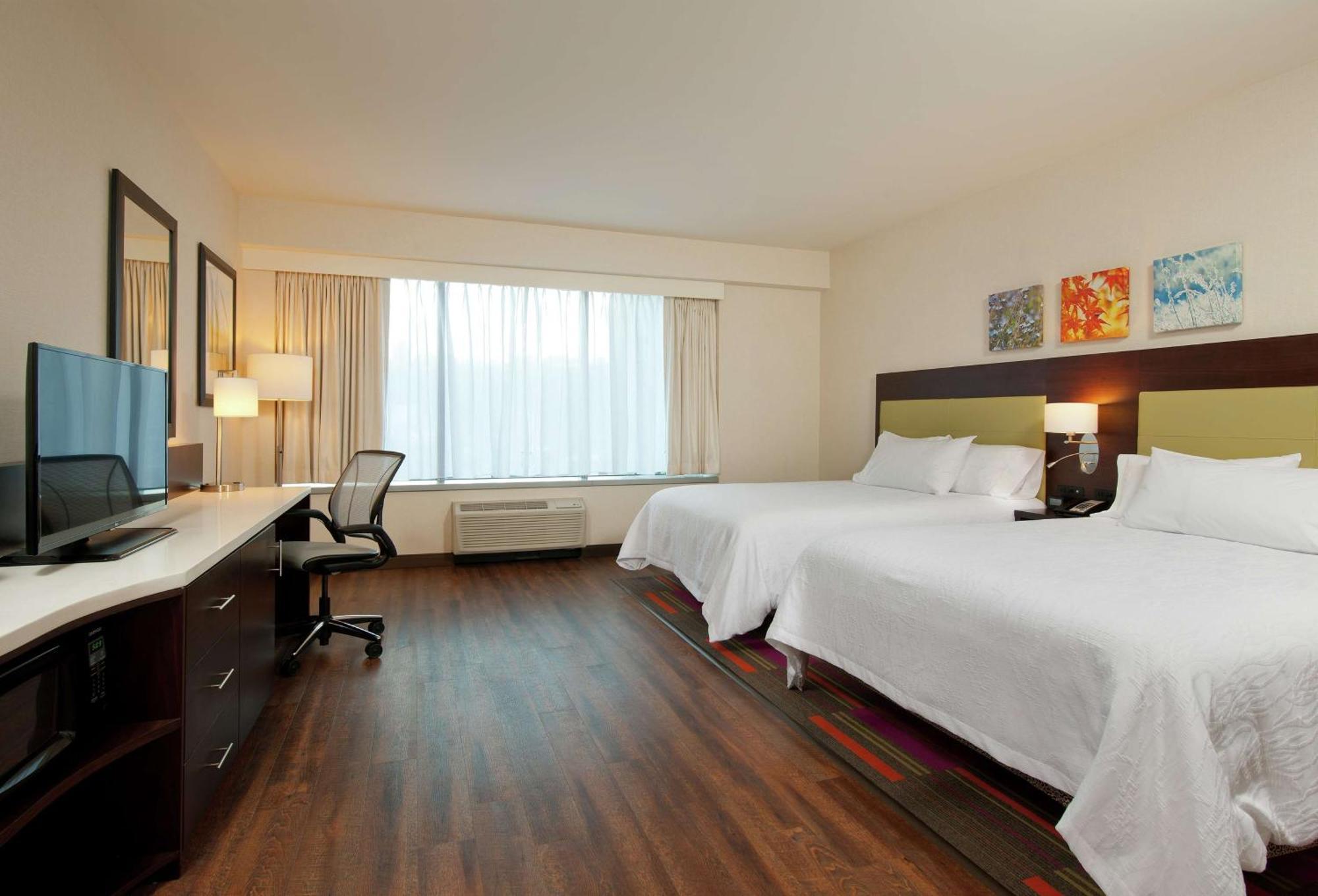 Hilton Garden Inn Pittsburgh Downtown Екстериор снимка