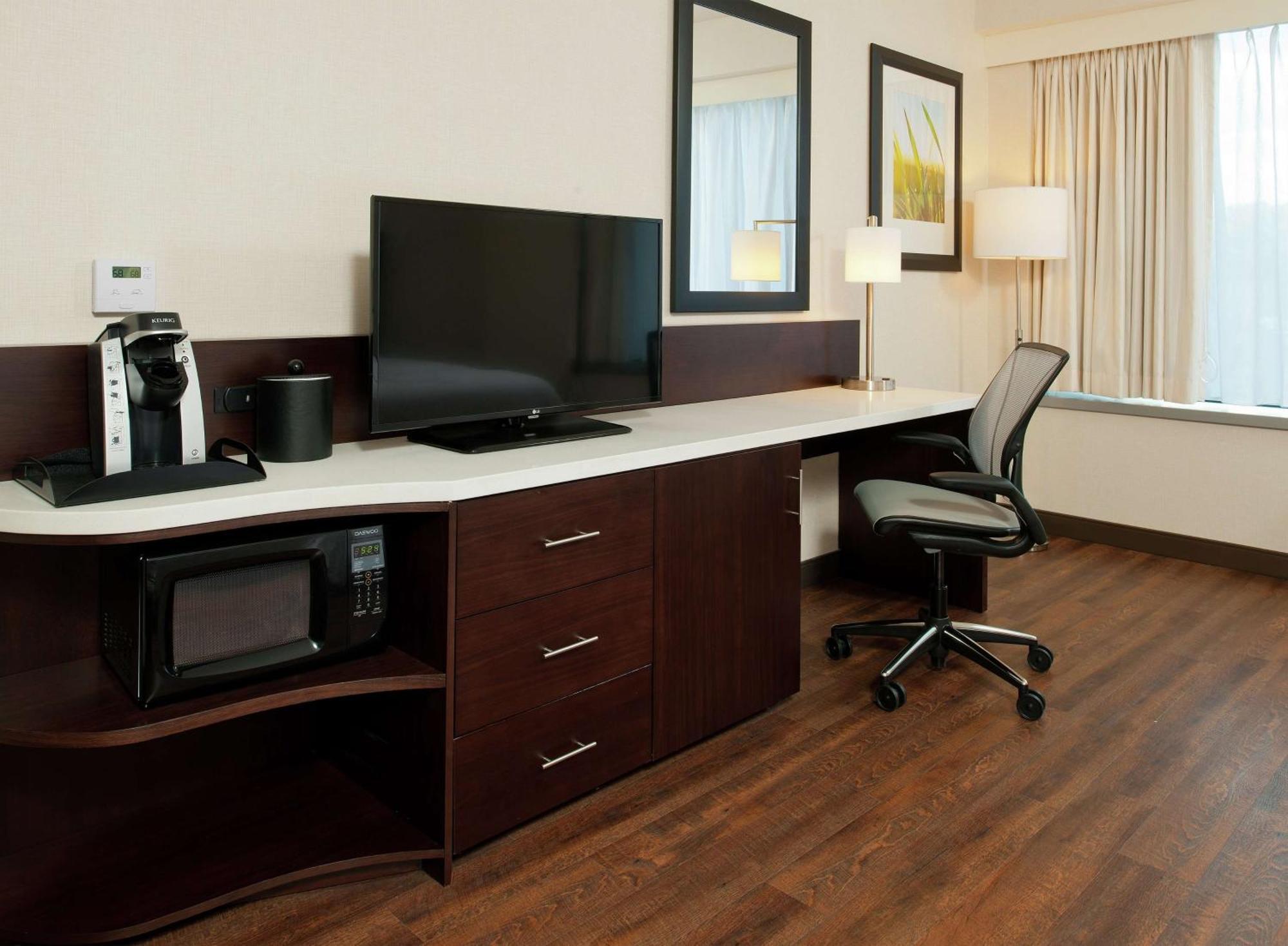 Hilton Garden Inn Pittsburgh Downtown Екстериор снимка