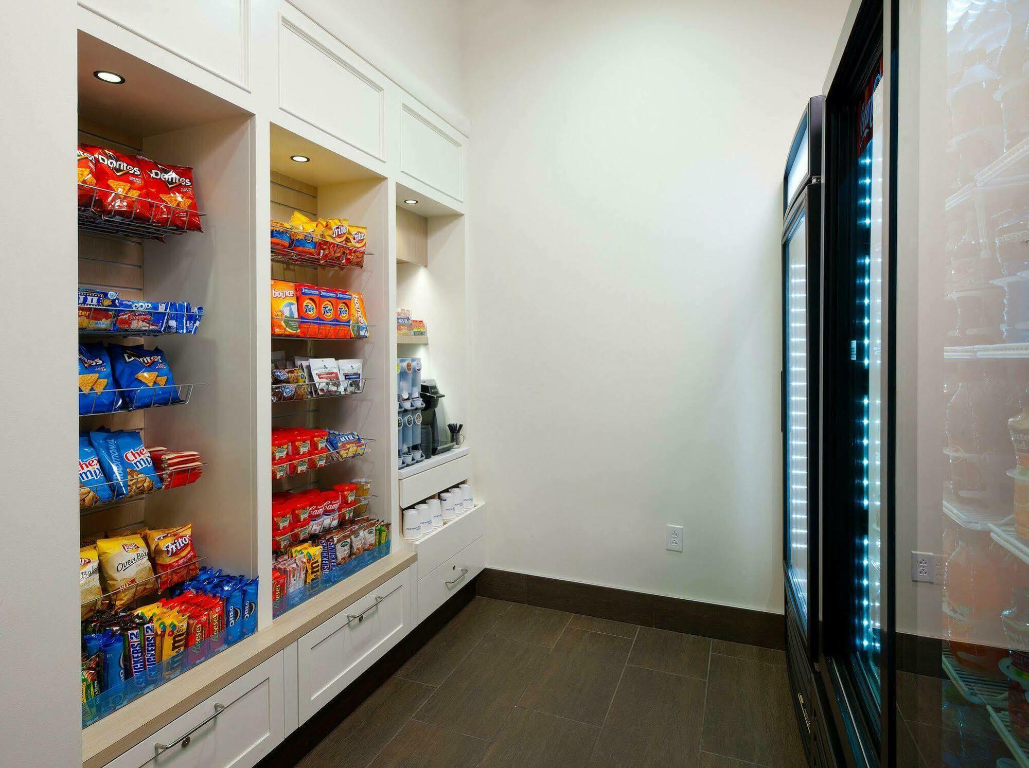Hilton Garden Inn Pittsburgh Downtown Екстериор снимка